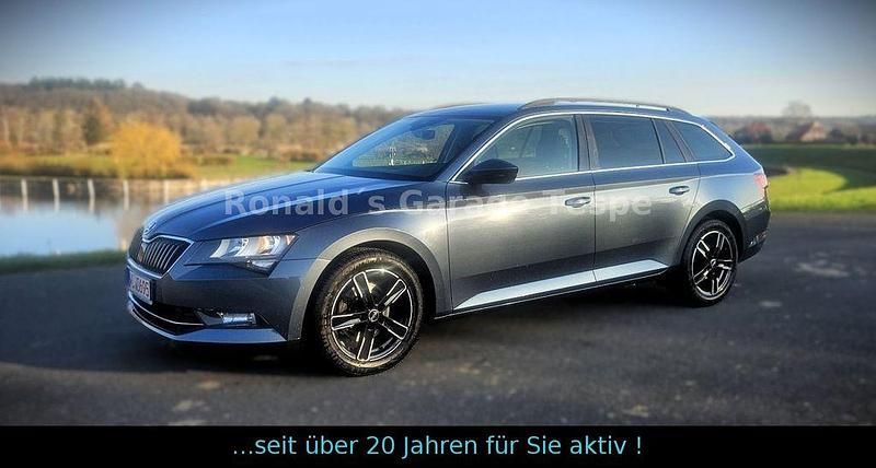 Gebraucht Skoda Superb 150 PS (110 kW) 2017 Grau Kombi
