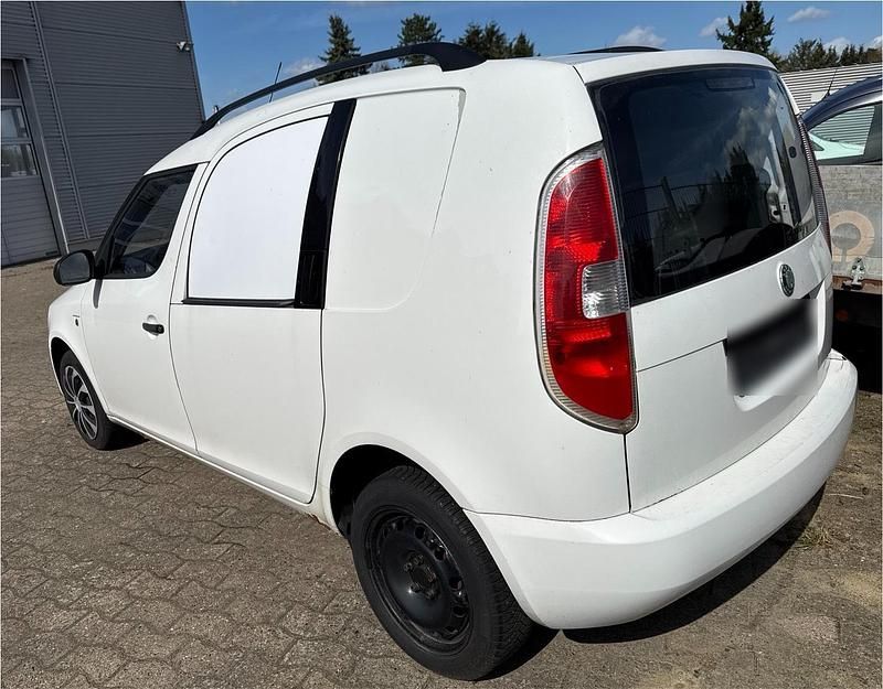 Gebraucht Skoda Roomster 60 PS (44 kW) 2007 Weiß Van / Kleinbus