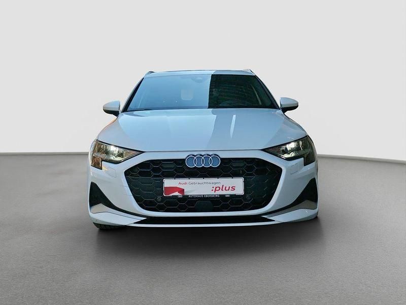 Gebraucht Audi A3 Advanced Plus 116 PS (85 kW) 2025 Weiß Limousine