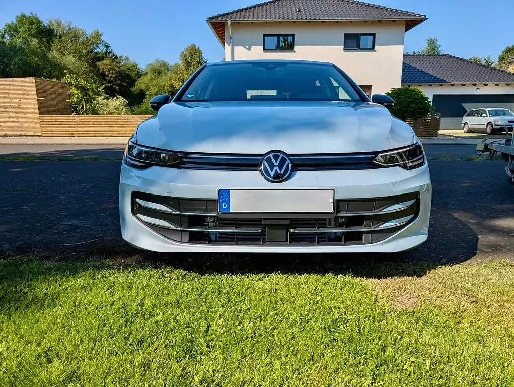 Gebraucht VW Golf VIII Goal 150 PS (110 kW) 2024 Blau Limousine