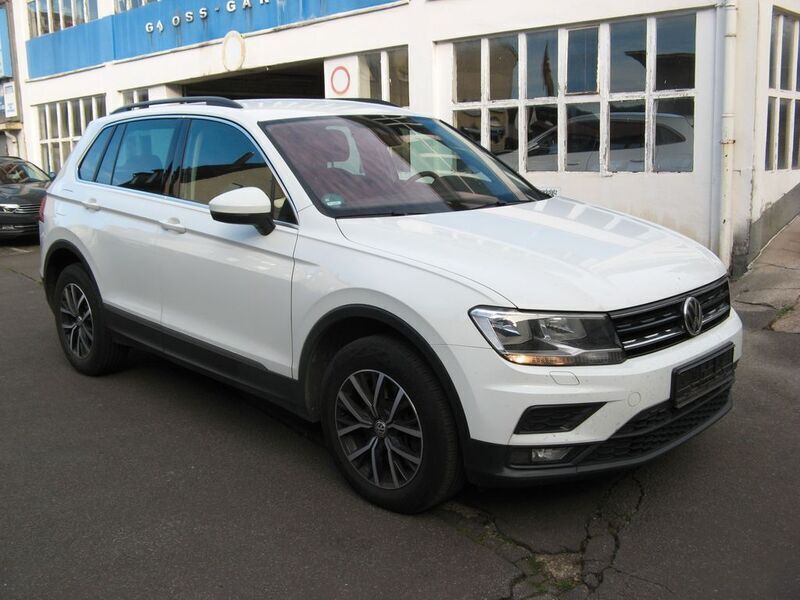 Weiß Gebraucht 2020 VW Tiguan Comfortline SUV | 22.900 € (Guter Preis) - Bild 1/4