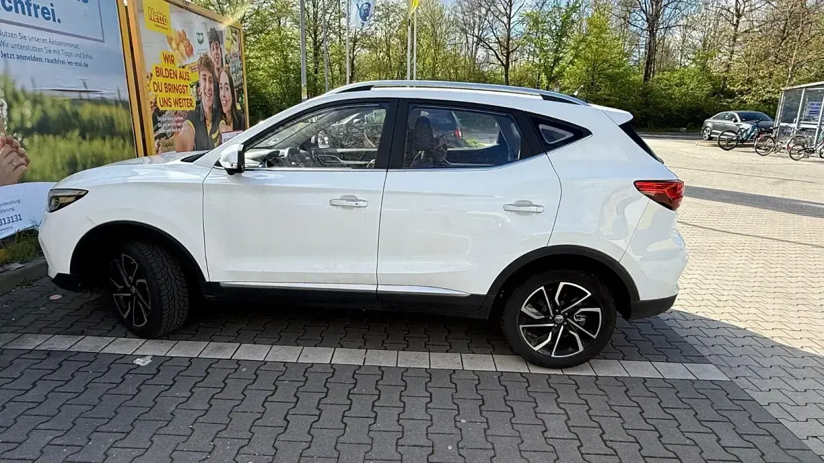 Gebraucht MG ZS Luxury 111 PS (81 kW) 2024 Weiß SUV