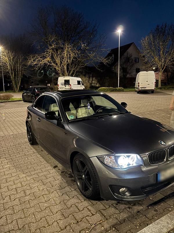 Gebraucht BMW 118 Coupé 143 PS (105 kW) 2012 Grau Coupé