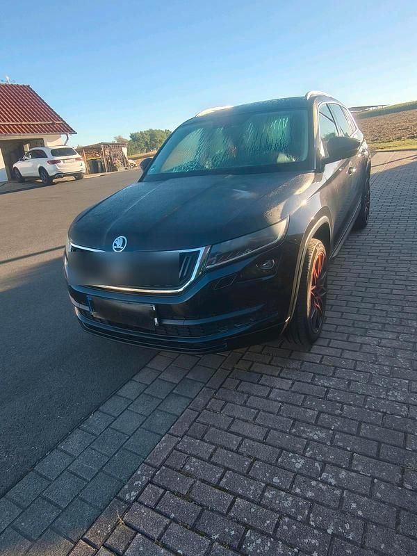 Schwarz Gebraucht 2018 Skoda Kodiaq Style SUV | 18.750 € (Superpreis) - Bild 1/4