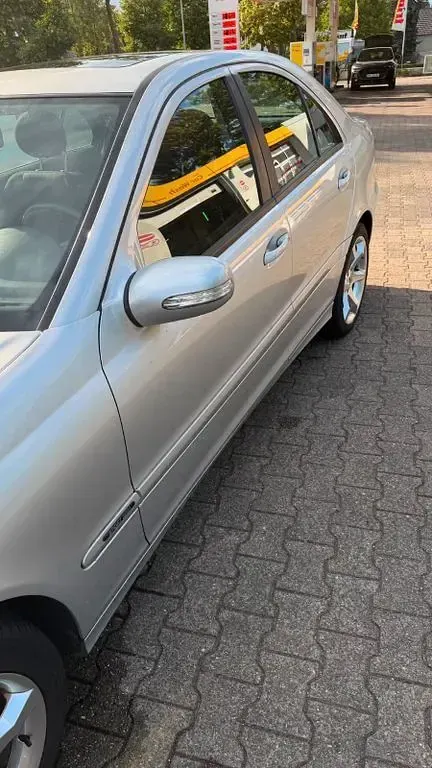 Gebraucht Mercedes C180 Sport Edition 143 PS (105 kW) 2005 Silber Limousine