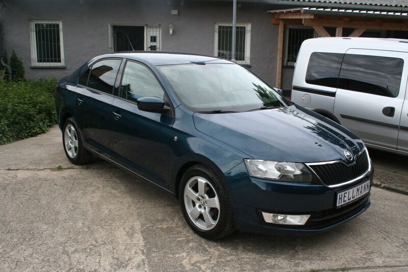 Gebraucht Skoda Rapid 75 PS (55 kW) 2013 Blau Limousine