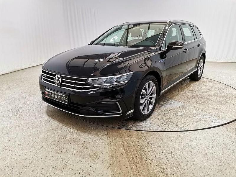 Gebraucht VW Passat GTE 218 PS (160 kW) 2022 Deep black perleffekt Kombi