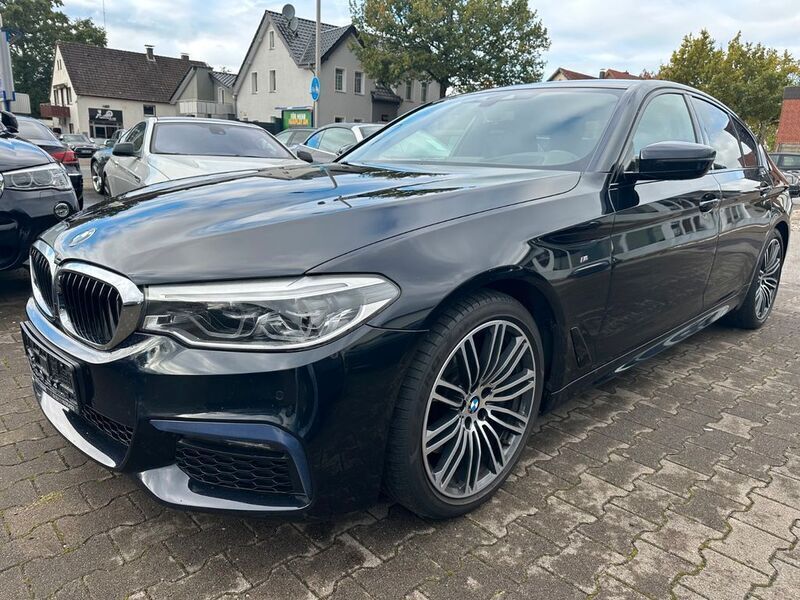 Carbonschwarz metallic Gebraucht 2021 BMW 530 M Sport Limousine | 33.950 € (Fairer Preis) - Bild 1/4