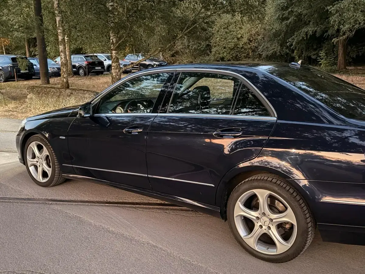 Gebraucht Mercedes E220 170 PS (125 kW) 2010 Limousine