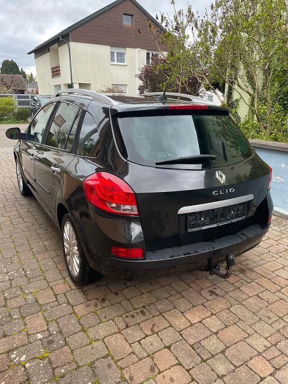 Gebraucht Renault Clio II 101 PS (74 kW) 2009 Schwarz Limousine