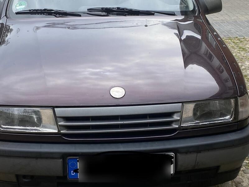 Violet Gebraucht 1991 Opel Vectra Limousine | 1.700 € - Bild 1/4
