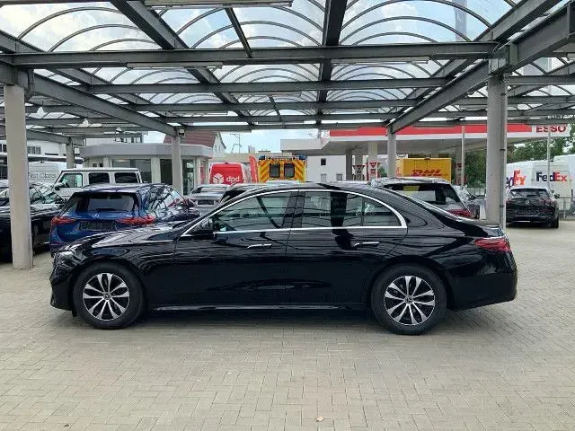 Gebraucht Mercedes E220 197 PS (144 kW) 2026
