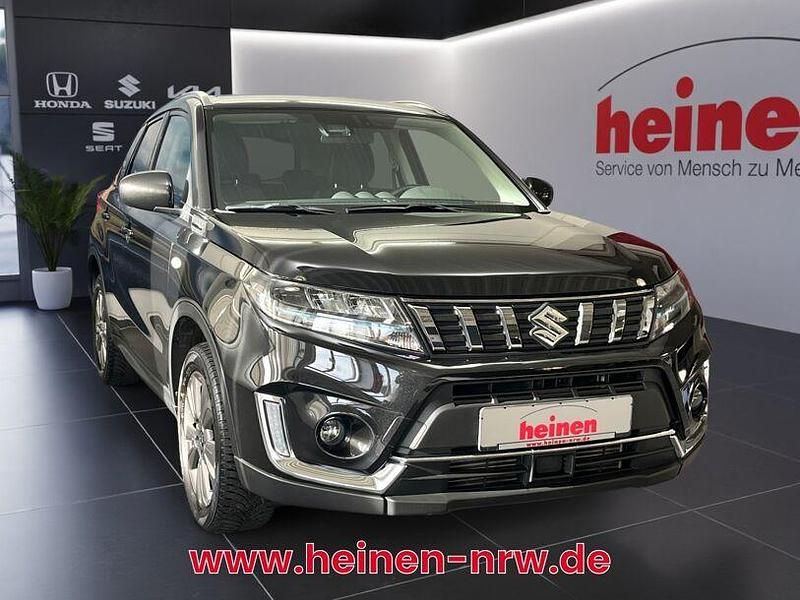 Gebraucht Suzuki Vitara Comfort 140 PS (102 kW) 2022 Schwarz SUV