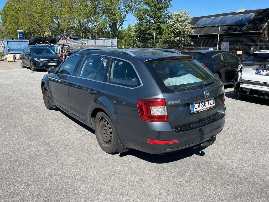 Gebraucht Skoda Octavia Solution 110 PS (80 kW) 2016 Grau Kombi