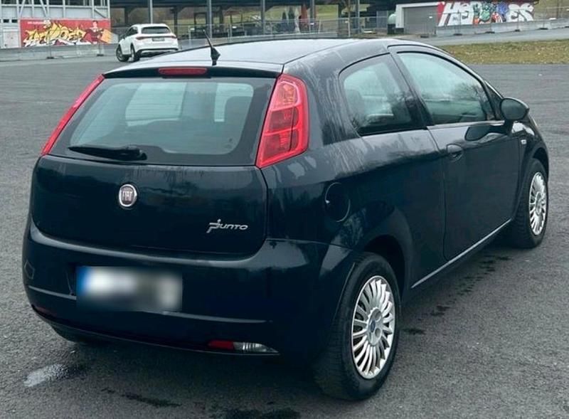 Gebraucht Fiat Punto 65 PS (47 kW) 2010 Blau Kleinwagen