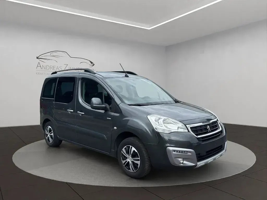 Gebraucht Peugeot Partner Tepee Style 110 PS (80 kW) 2018 Grau Van / Kleinbus