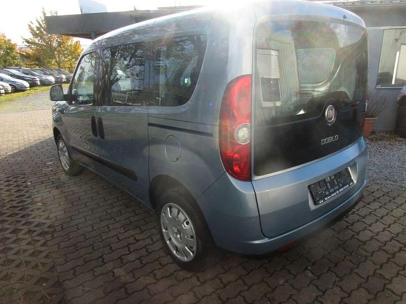 Gebraucht Fiat Doblò Dynamic 95 PS (69 kW) 2010 Blau Van / Kleinbus