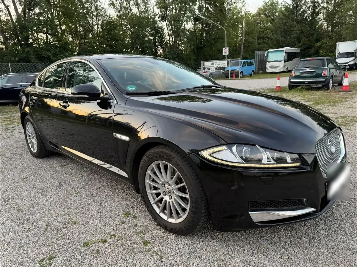 Gebraucht Jaguar XF 190 PS (139 kW) 2012 Schwarz Limousine
