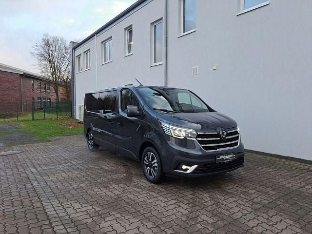 Gebraucht Renault Trafic 170 PS (125 kW) 2024 Grau "comete" Van / Kleinbus