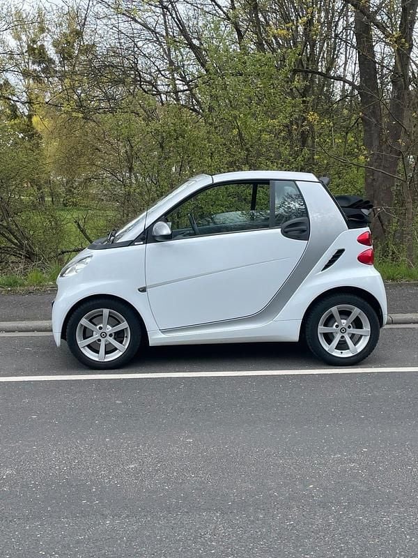 Gebraucht Smart ForTwo Cabrio 84 PS (61 kW) 2008 Weiß Cabrio
