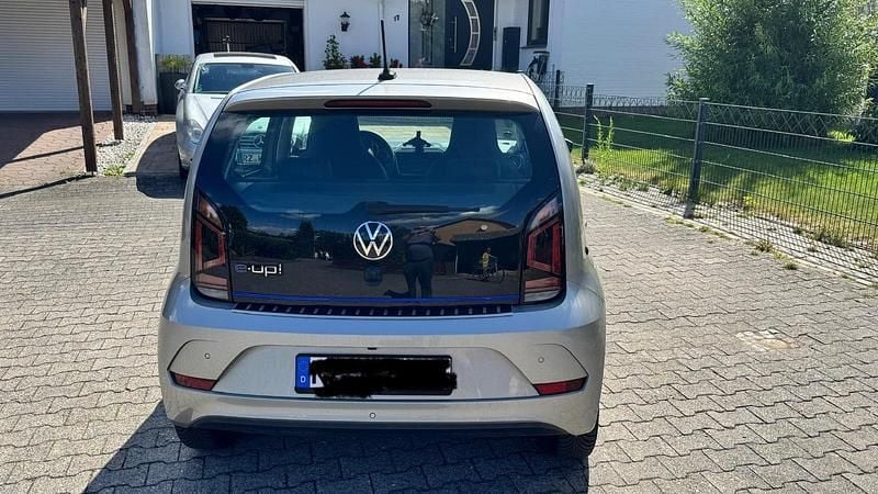 Gebraucht VW e-up! Move 61 kW (83 PS) 2022 Silber Kleinwagen