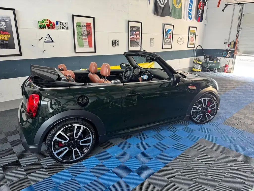 Gebraucht Mini John Cooper Works 265 PS (194 kW) 2023 Grün Kleinwagen