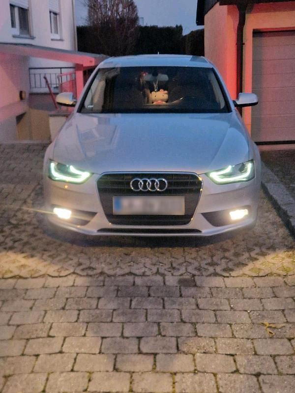 Gebraucht Audi A4 145 PS (106 kW) 2012 Silber Limousine