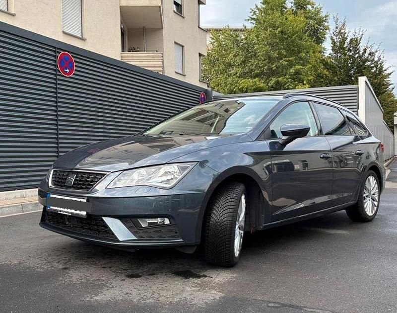 Grau Gebraucht 2019 Seat Leon ST XCELLENCE Kombi | 17.000 € (Fairer Preis) - Bild 1/4