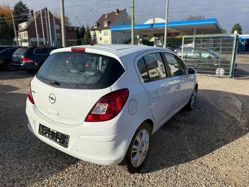 Weiß Gebraucht 2009 Opel Corsa Innovation Kleinwagen | 1.999 € (Guter Preis) - Bild 1/4