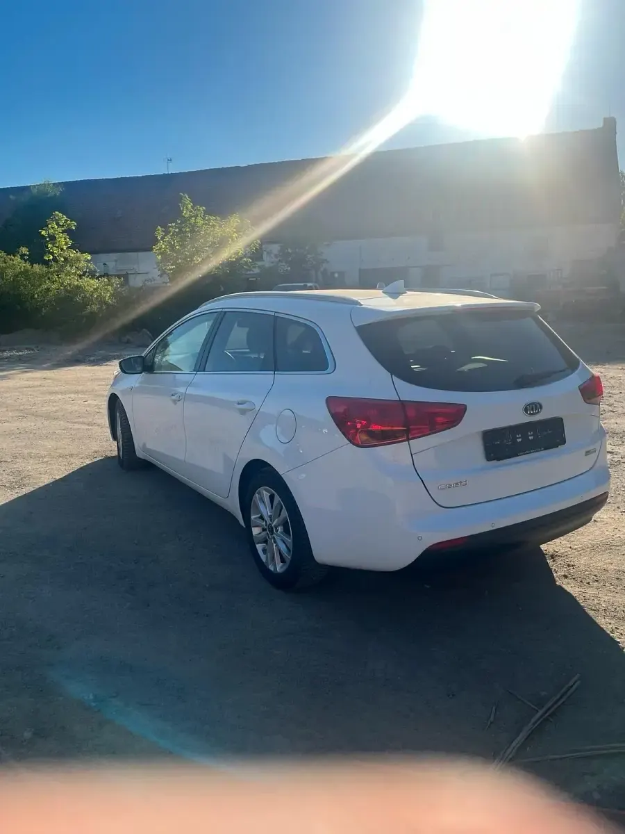 Gebraucht Kia Ceed 136 PS (100 kW) 2017 Weiß Kleinwagen