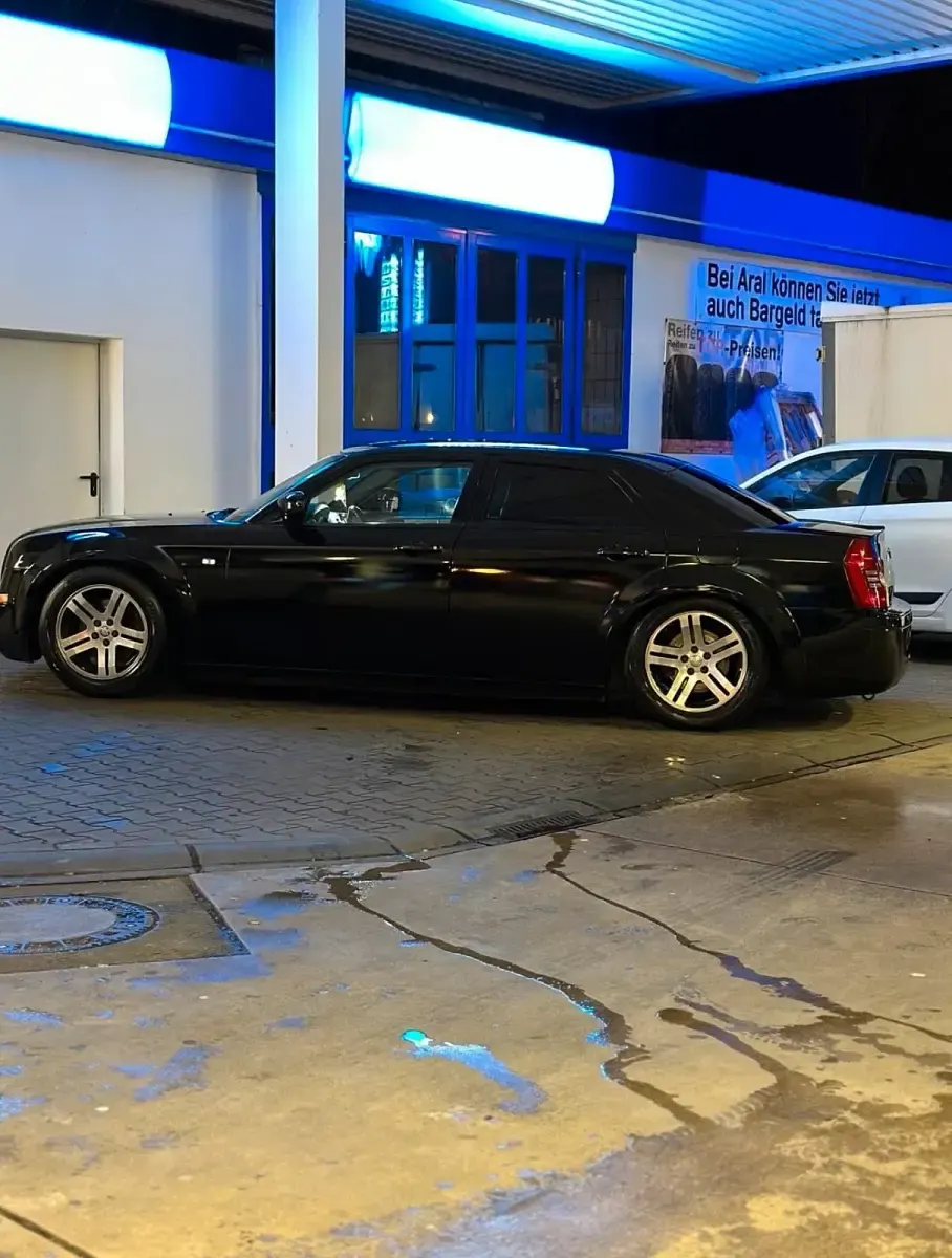 Gebraucht Chrysler 300C 245 PS (180 kW) 2009 Schwarz Limousine