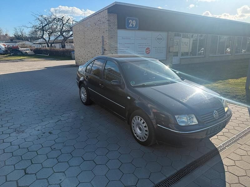 Gebraucht VW Bora 101 PS (74 kW) 2003 Schwarz Limousine