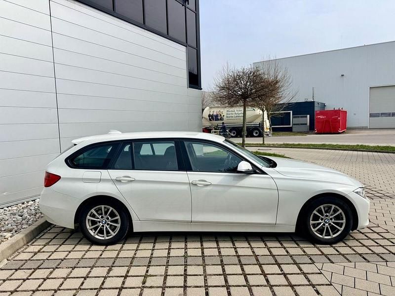 Gebraucht BMW 320 Sport Line 184 PS (135 kW) 2013 Weiß Kombi