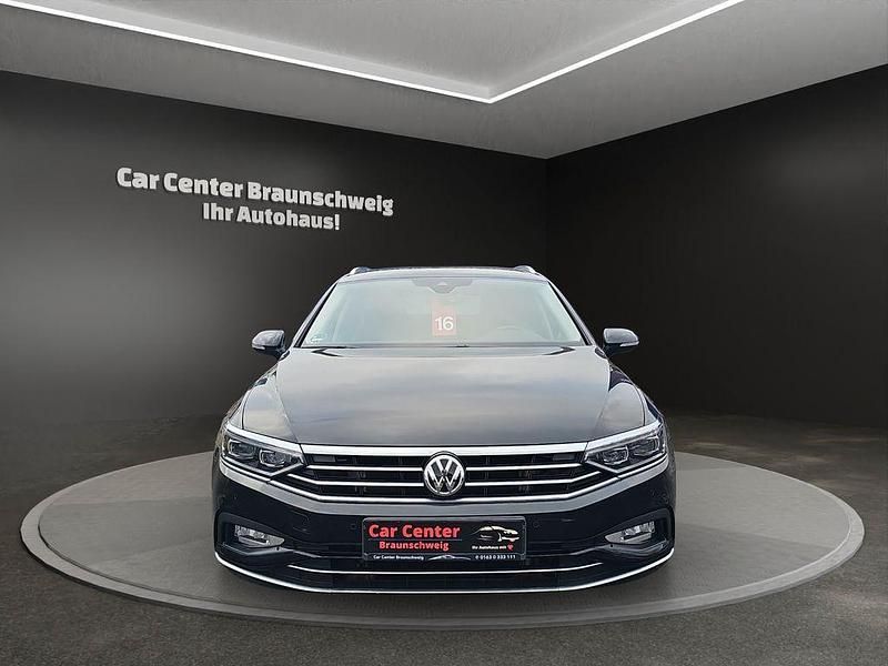 Gebraucht VW Passat Elegance 150 PS (110 kW) 2020 Schwarz Kombi
