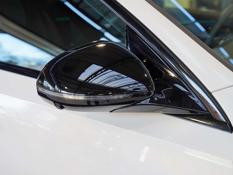 Gebraucht Mercedes E450 AMG 367 PS (269 kW) 2025 Manufaktur opalithweiß bright Kombi