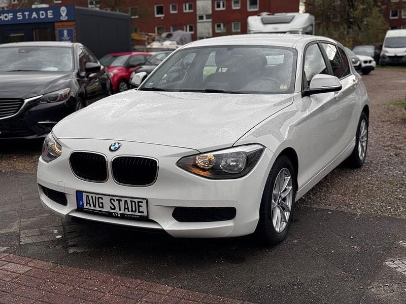 Gebraucht BMW 116 Advantage 136 PS (100 kW) 2014 Weiß Kleinwagen