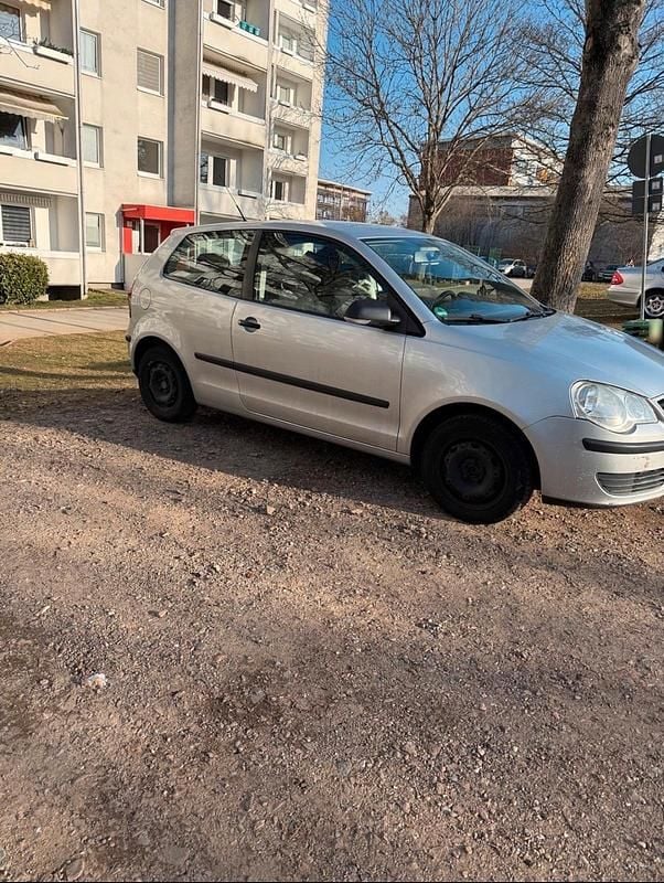 Gebraucht VW Polo 60 PS (44 kW) 2009 Silber Kleinwagen
