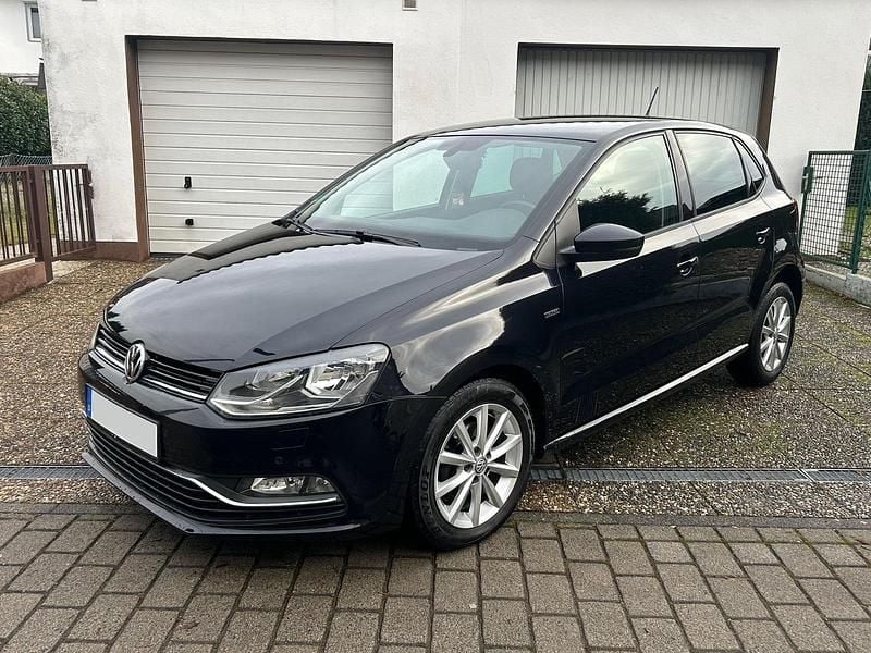 Schwarz Gebraucht 2015 VW Polo LOUNGE Kleinwagen | 5.900 € (Superpreis) - Bild 1/4