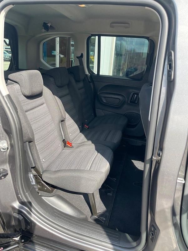 Gebraucht Opel Combo Life Elegance 131 PS (96 kW) 2023 Grau Kombi