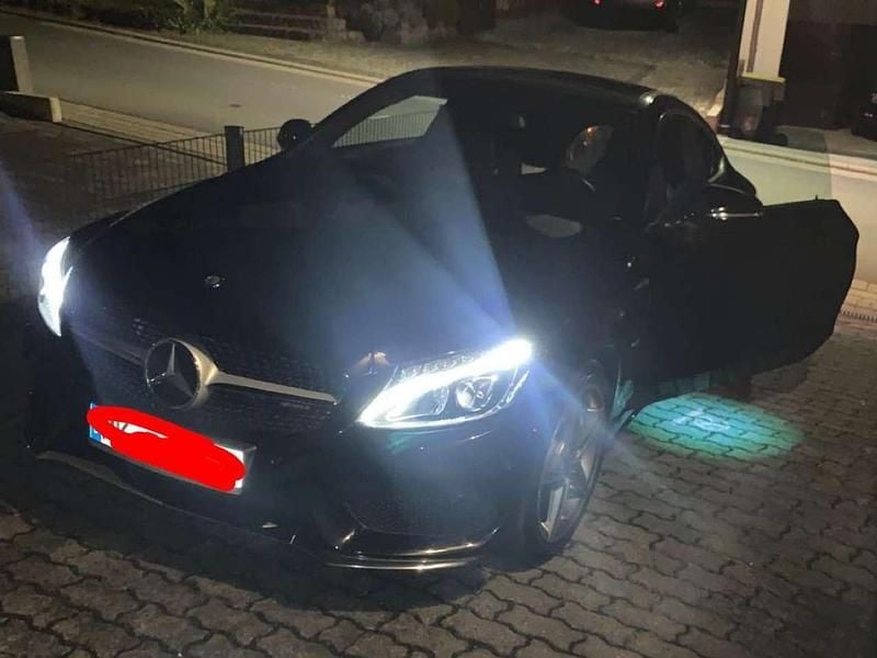 Schwarz Gebraucht 2016 Mercedes C180 Edition Coupé | 21.000 € - Bild 1/4