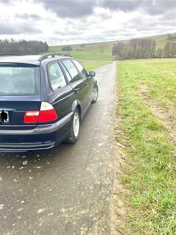 Gebraucht BMW 316 Exclusive 116 PS (85 kW) 2004 Blau Limousine