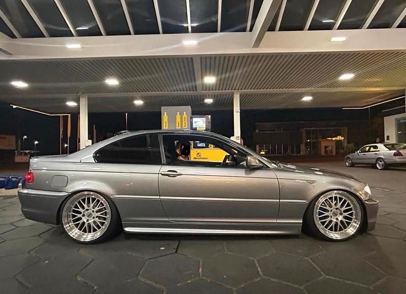 Silber Gebraucht 2003 BMW 320 Coupé | 7.500 € (Teuer) - Bild 1/4