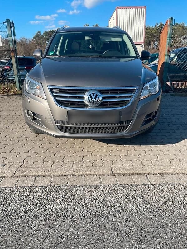 Gebraucht VW Tiguan 140 PS (102 kW) 2010 Grau SUV
