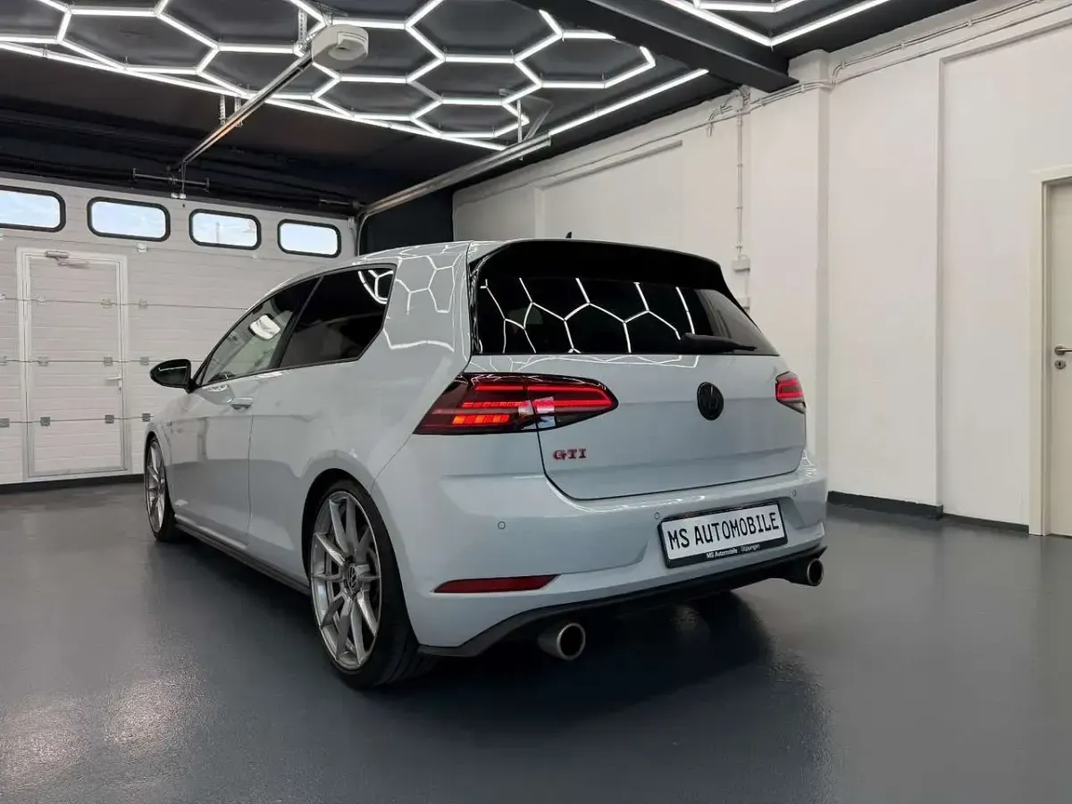 Używany VW Golf GTI 245 KM (180 kW) 2018 Biały Coupe