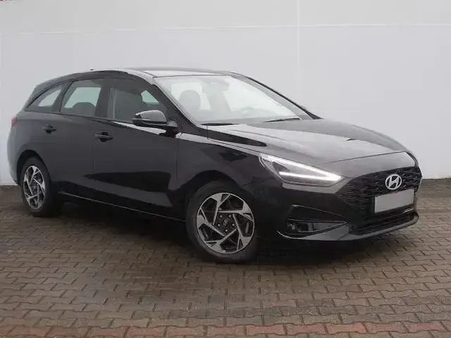 Gebraucht Hyundai i30 Trend 101 PS (74 kW) 2024 Schwarz Kombi