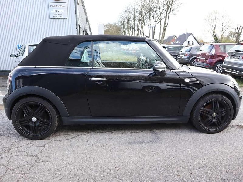 Gebraucht Mini Cooper Cabriolet 122 PS (89 kW) 2010 Midnight black Cabrio