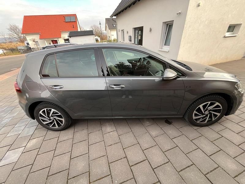 Gebraucht VW Golf VII Join 150 PS (110 kW) 2018 Grau Limousine