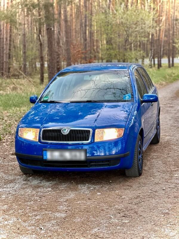 Blau Gebraucht 2004 Skoda Fabia Kleinwagen | 1.349 € - Bild 1/4