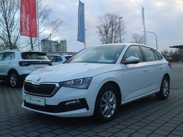 Gebraucht Skoda Scala Ambition 116 PS (85 kW) 2021 Weiß Kleinwagen