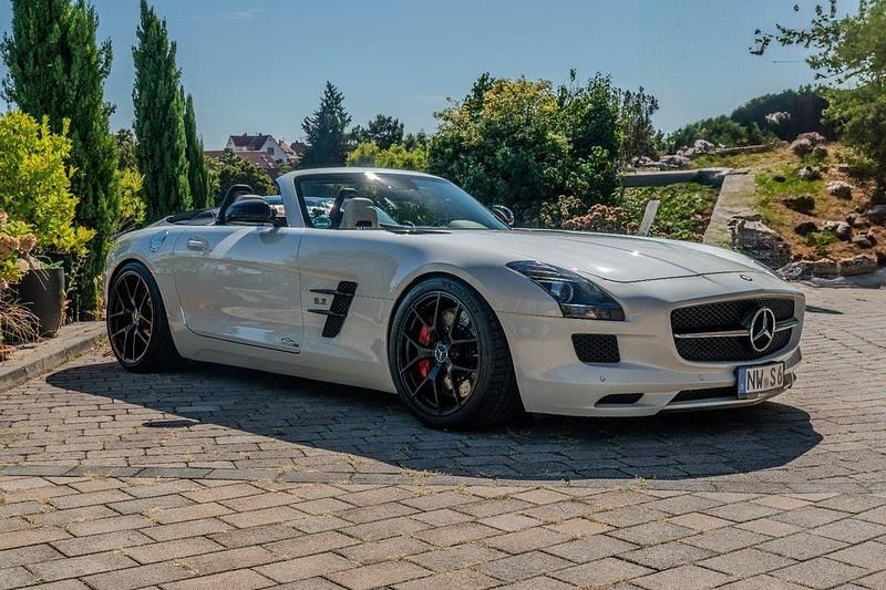 Weiß Gebraucht 2012 Mercedes SLS AMG AMG Cabrio | 165.000 € (Superpreis) - Bild 1/4